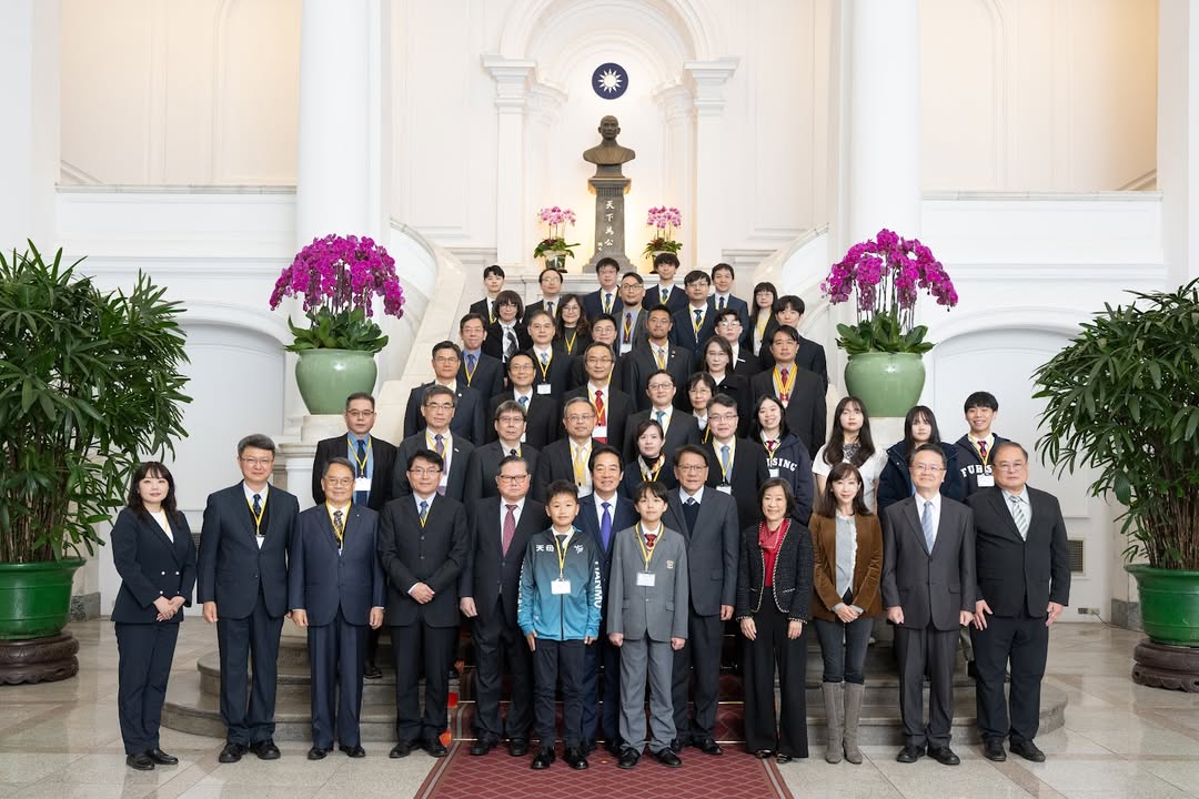 Hsinchu County American School - HCAS 新竹縣康乃薾美國學校