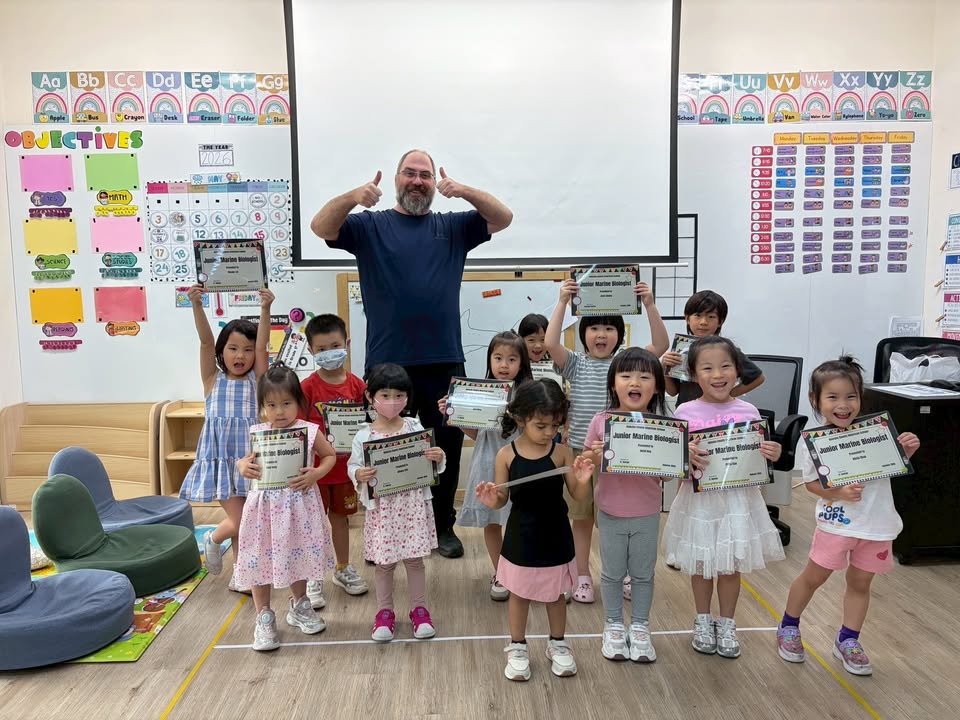 Hsinchu County American School - HCAS 新竹縣康乃薾美國學校