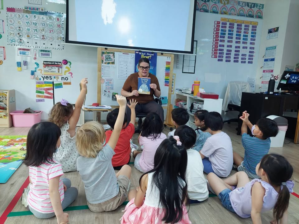 Hsinchu County American School - HCAS 新竹縣康乃薾美國學校